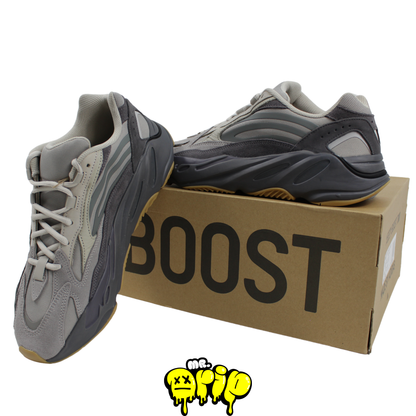 ADIDAS Yeezy Boost 700